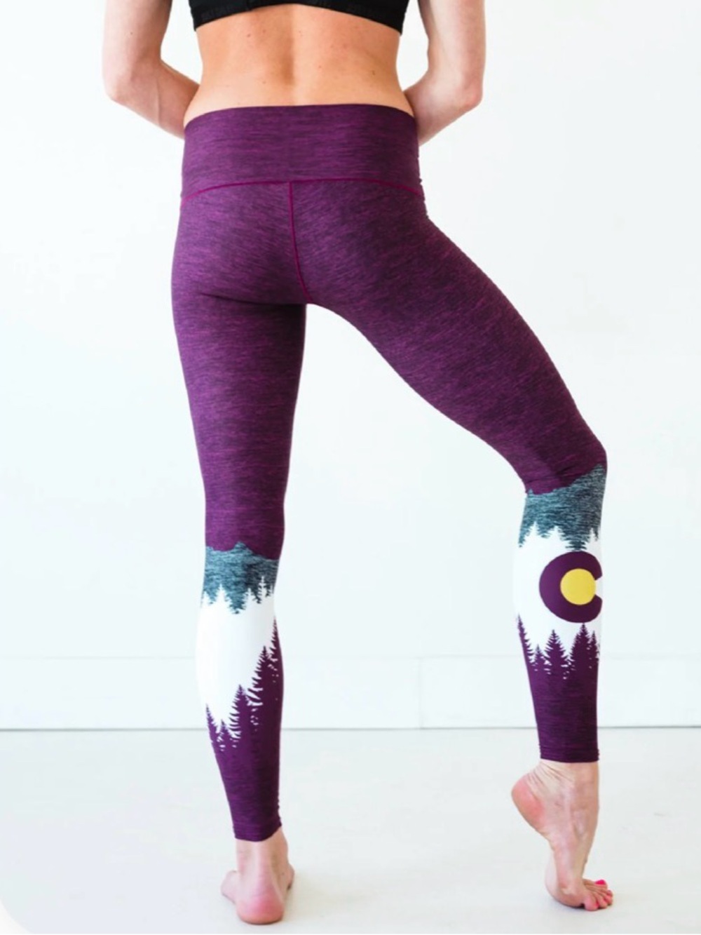 Colorado Threads High-Waist Burgundy Scenic Leggings - Size M